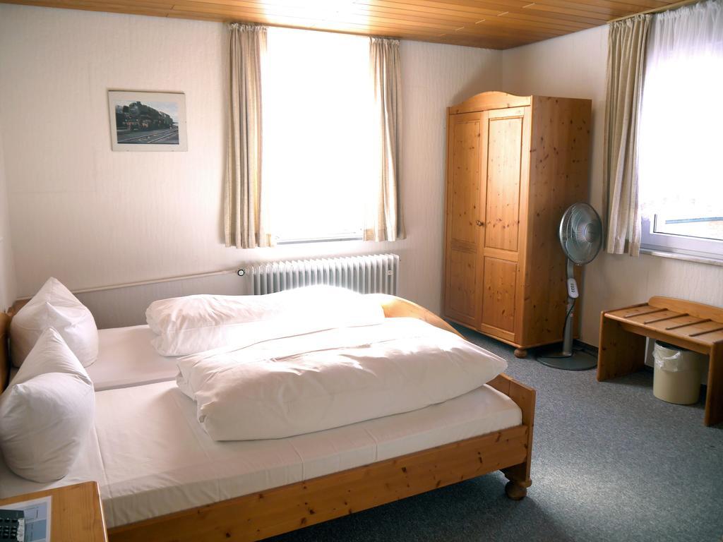 Hotel-Gasthof-Destille-Eisenbahn Mosbach  Eksteriør billede